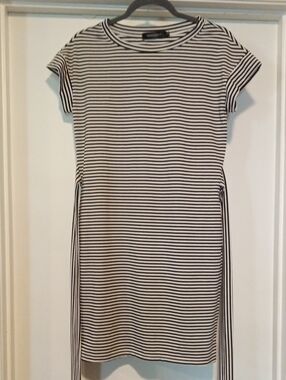 Merokeety Black & White Striped Short Sleeve Mini Dress